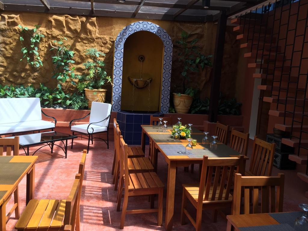 레가스피 Casa Roces B&B 외부 사진