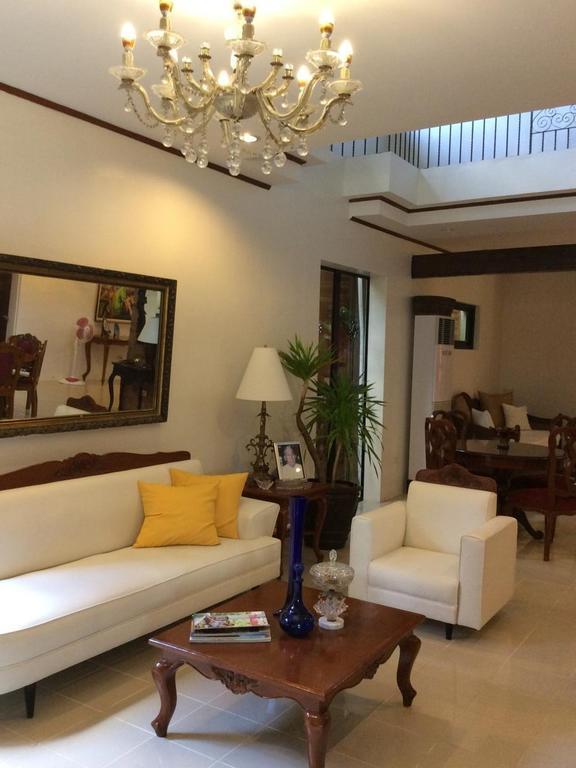 레가스피 Casa Roces B&B 외부 사진